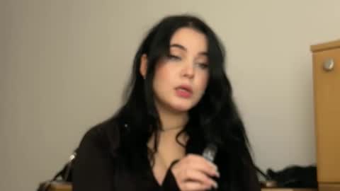 Doriana  online show from November 2025 11:10:01 AM