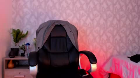 dorian_mystery online show from January 2025 11:32:02 AM