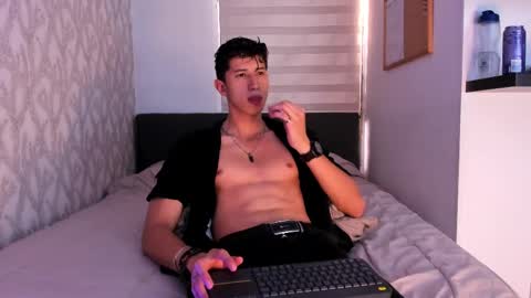 dorian_mystery online show from February 2025 10:22:01 PM