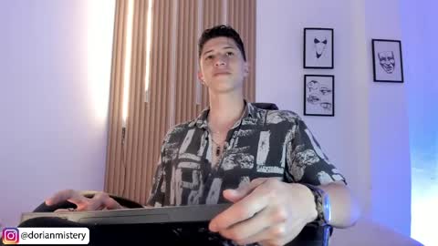 dorian_mystery online show from May 2026 11:10:01 PM