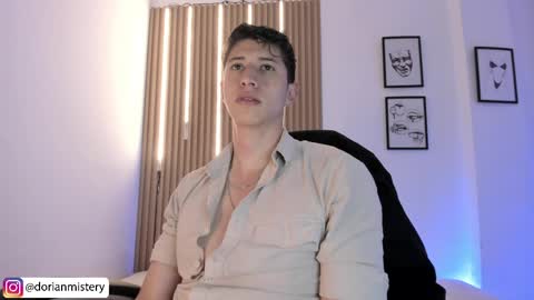 dorian_mystery online show from May 2026 01:25:02 AM
