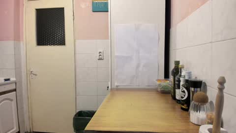 menu  below online show from December 2024 09:33:02 PM