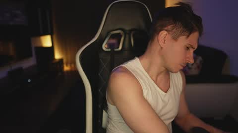 Dorian Reyes online show from March 2026 02:11:01 AM