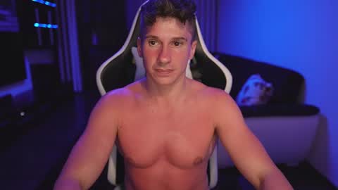 Dorian Reyes online show from June 2026 11:49:01 PM