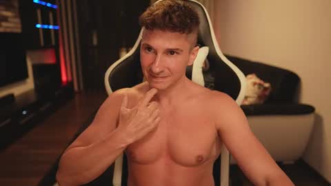 Dorian Reyes online show from July 2026 11:11:02 PM