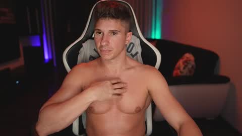Dorian Reyes online show from July 2026 01:19:01 AM
