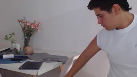 Snapshot of doriansalvatore chatting on April 2026 09:53:02 PM Dorian Salvatore online show from April 2026 09:53:02 PM