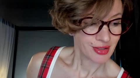 Snapshot of dorothy_meyer chatting on February 2025 08:44:02 PM Dorothy Next stream on Monday at 3am-9am online show from February 2025 08:44:02 PM