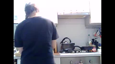 Snapshot of dorrie_ann chatting on December 2024 08:34:02 PM Dorrie Ann online show from December 2024 08:34:02 PM