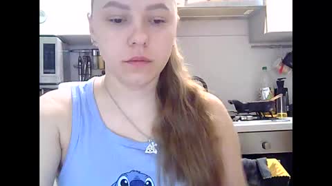 Snapshot of dorrie_ann chatting on January 2025 05:22:02 AM Dorrie Ann online show from January 2025 05:22:02 AM