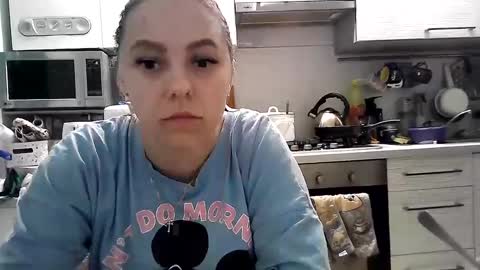 Snapshot of dorrie_ann chatting on February 2025 06:24:02 PM Dorrie Ann online show from February 2025 06:24:02 PM