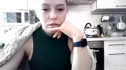 Snapshot of dorrie_ann chatting on February 2025 08:21:02 AM Dorrie Ann online show from February 2025 08:21:02 AM