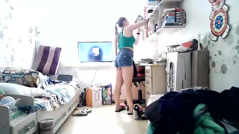 Snapshot of dorrie_ann chatting on March 2025 10:41:02 AM Dorrie Ann online show from March 2025 10:41:02 AM