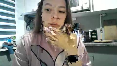 Snapshot of dorrie_ann chatting on October 2025 06:14:02 AM Dorrie Ann online show from October 2025 06:14:02 AM