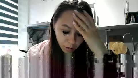 Snapshot of dorrie_ann chatting on November 2025 06:36:01 AM Dorrie Ann online show from November 2025 06:36:01 AM