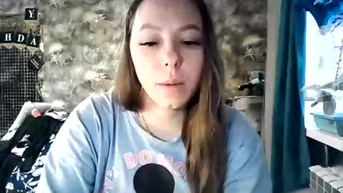 Snapshot of dorrie_ann chatting on December 2025 07:06:02 AM Dorrie Ann online show from December 2025 07:06:02 AM