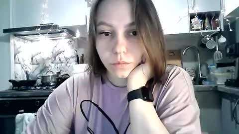 Snapshot of dorrie_ann chatting on December 2025 05:31:02 PM Dorrie Ann online show from December 2025 05:31:02 PM