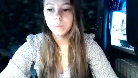 Snapshot of dorrie_ann chatting on December 2025 07:04:02 AM Dorrie Ann online show from December 2025 07:04:02 AM