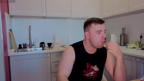 Sasha online show from September 2025 08:30:01 AM