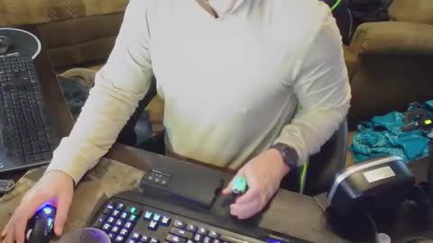 Snapshot of dotyoureyezez chatting on December 2024 05:08:02 PM DotYourEyezez online show from December 2024 05:08:02 PM