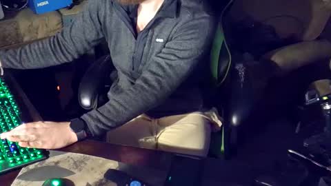 Snapshot of dotyoureyezez chatting on January 2025 11:32:02 AM DotYourEyezez online show from January 2025 11:32:02 AM