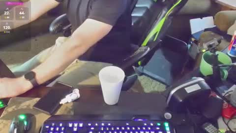 Snapshot of dotyoureyezez chatting on January 2025 09:58:01 PM DotYourEyezez online show from January 2025 09:58:01 PM