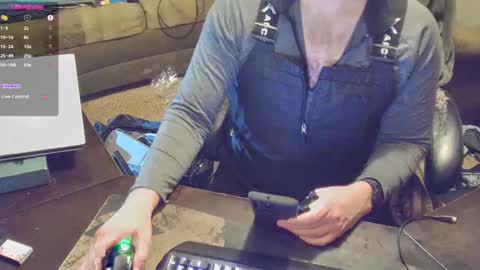 Snapshot of dotyoureyezez chatting on February 2025 05:59:01 AM DotYourEyezez online show from February 2025 05:59:01 AM