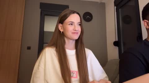 Snapshot of double_sun chatting on October 2025 07:36:02 PM Alice and Mark online show from October 2025 07:36:02 PM