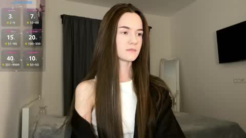 Snapshot of double_sun chatting on May 2026 06:46:02 PM Alice and Mark online show from May 2026 06:46:02 PM
