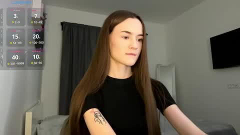 Snapshot of double_sun chatting on May 2026 08:14:01 PM Alice and Mark online show from May 2026 08:14:01 PM