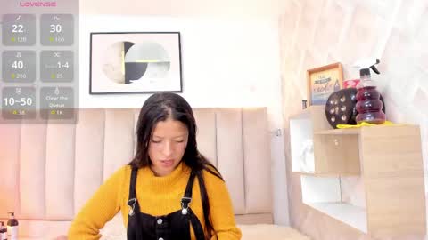 Vall  Lufan  online show from May 2026 07:32:01 PM