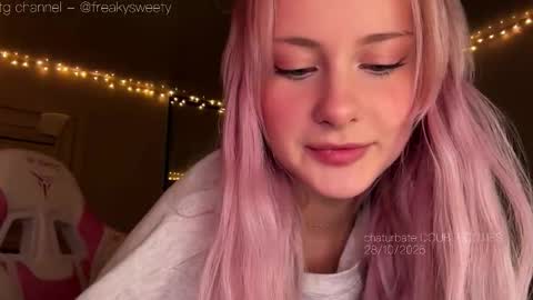 Lana  Eva  dont forget to give us a thumb up online show from October 2025 03:58:02 PM