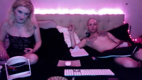 Snapshot of doublesuble chatting on January 2026 02:22:02 PM Chaz Roxy Rain online show from January 2026 02:22:02 PM