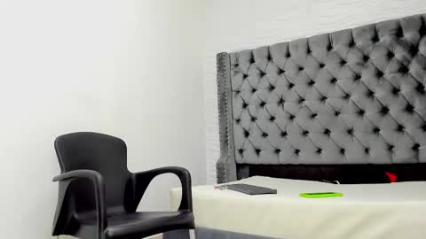 Snapshot of douglas_099 chatting on October 2025 01:11:01 PM DOUGLAS online show from October 2025 01:11:01 PM