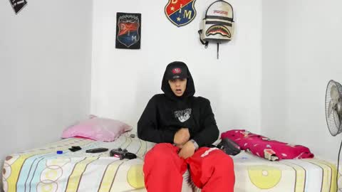 Snapshot of douglas_gallegos chatting on December 2024 02:27:01 AM douglas_gallegos online show from December 2024 02:27:01 AM