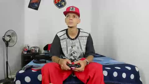 Snapshot of douglas_gallegos chatting on January 2025 09:37:01 PM douglas_gallegos online show from January 2025 09:37:01 PM