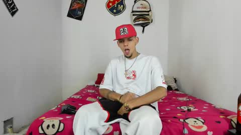 Snapshot of douglas_gallegos chatting on January 2025 03:55:02 AM douglas_gallegos online show from January 2025 03:55:02 AM