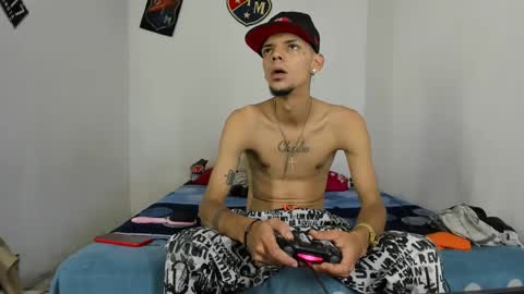 Snapshot of douglas_gallegos chatting on January 2025 10:51:02 PM douglas_gallegos online show from January 2025 10:51:02 PM