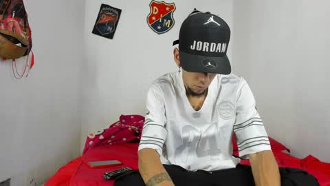 Snapshot of douglas_gallegos chatting on February 2025 12:49:01 AM douglas_gallegos online show from February 2025 12:49:01 AM