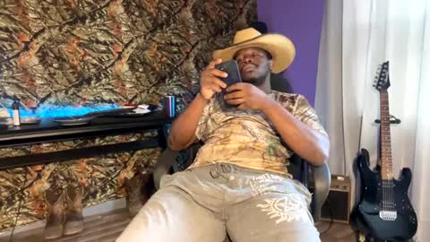 Snapshot of dpirated1 chatting on January 2025 04:57:02 PM MrPirated online show from January 2025 04:57:02 PM