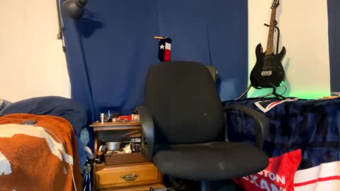 Snapshot of dpirated1 chatting on January 2025 02:55:01 AM MrPirated online show from January 2025 02:55:01 AM