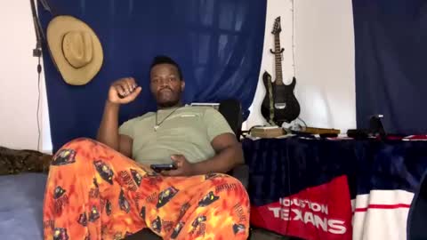 Snapshot of dpirated1 chatting on March 2025 06:01:02 PM MrPirated online show from March 2025 06:01:02 PM