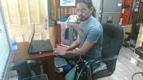 Snapshot of dr_simon84 chatting on December 2024 07:36:01 PM Dr Simon online show from December 2024 07:36:01 PM