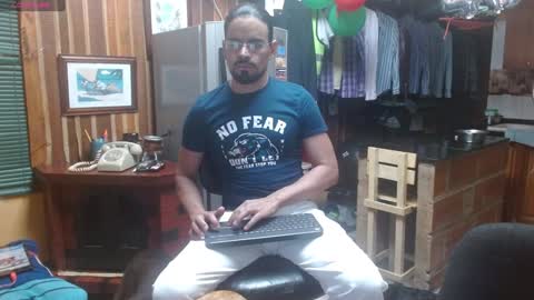 Snapshot of dr_simon84 chatting on December 2024 11:52:02 PM Dr Simon online show from December 2024 11:52:02 PM