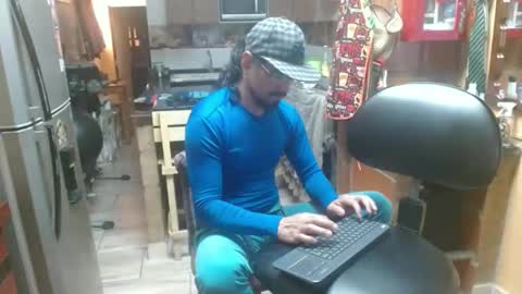 Snapshot of dr_simon84 chatting on January 2025 06:45:01 PM Dr Simon online show from January 2025 06:45:01 PM