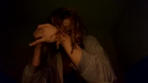 Snapshot of dracorevenge chatting on January 2025 07:43:01 AM dracorevenge online show from January 2025 07:43:01 AM