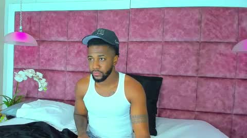 Snapshot of drake_nassir4 chatting on December 2024 11:19:01 AM ---Drake--- online show from December 2024 11:19:01 AM