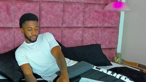 Snapshot of drake_nassir4 chatting on December 2024 02:53:01 AM ---Drake--- online show from December 2024 02:53:01 AM