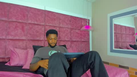 Snapshot of drake_nassir4 chatting on December 2024 06:08:01 PM ---Drake--- online show from December 2024 06:08:01 PM