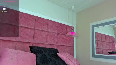 Snapshot of drake_nassir4 chatting on January 2025 09:00:02 PM ---Drake--- online show from January 2025 09:00:02 PM